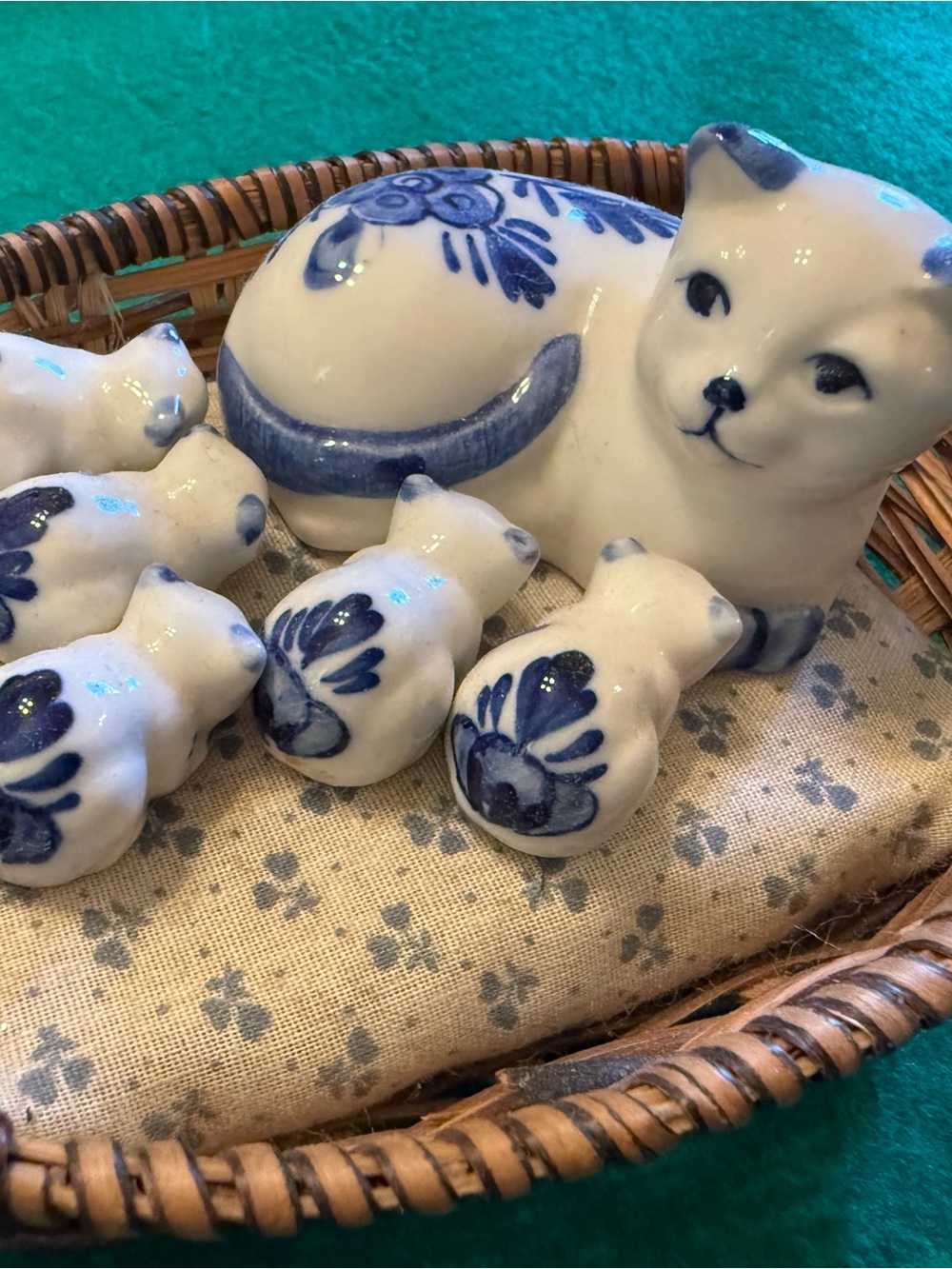 Vintage ceramic cats